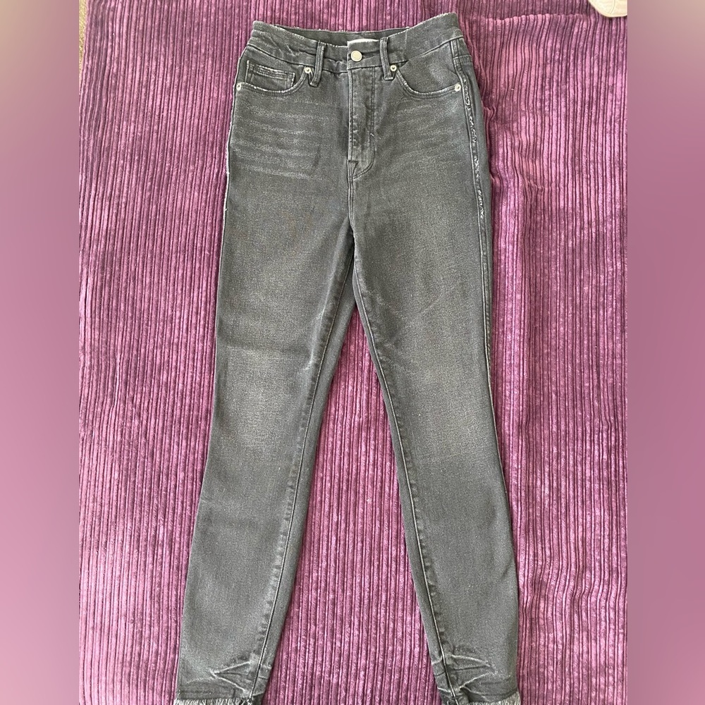 Good American grey jeans. Size 2/26. I wore them once.